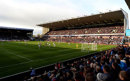 赛奠定了坚 赛奠定了坚